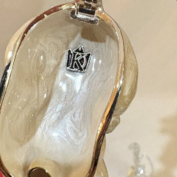 Kingspoint Designs Snowy White Bunny Rabbit Trinket Box Matching Necklace - Picture 5 of 10